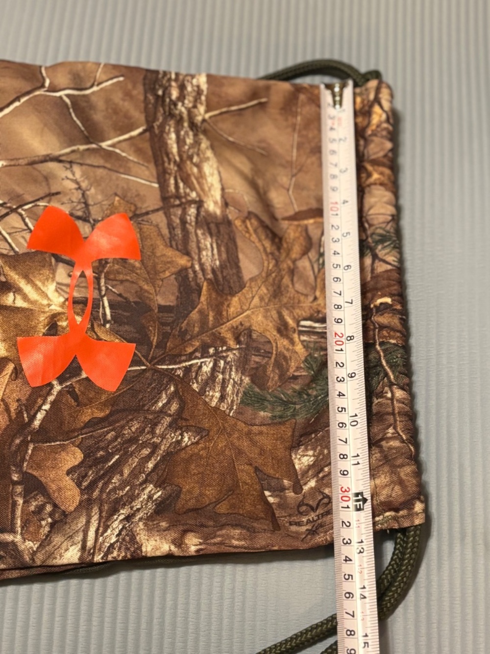 Under Armour RealTree Drawstring Camo Backpack - Picture 9 of 10